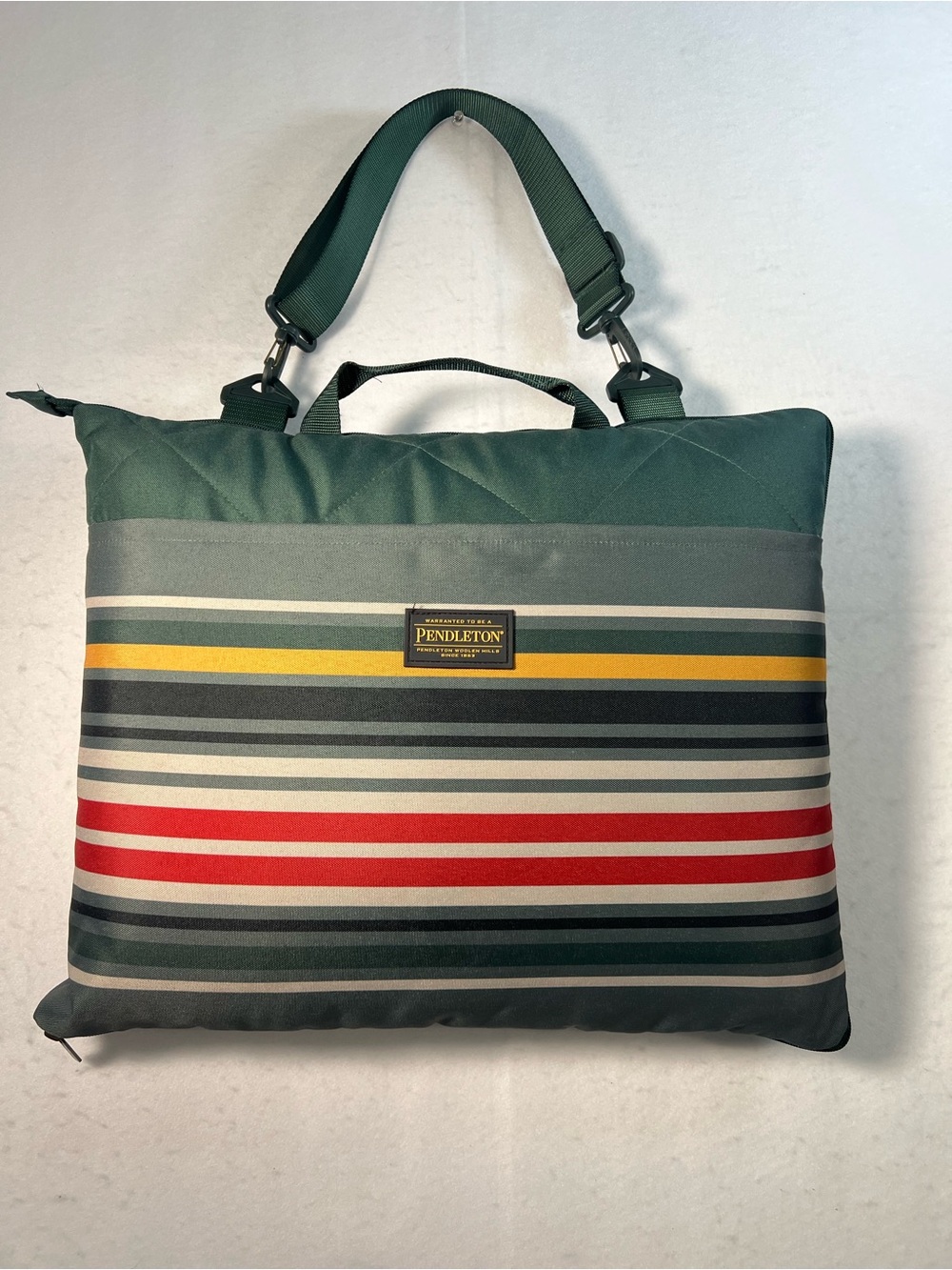 Pendleton 60x72 Outdoor Packable Picnic Travel Camping Tailgate Blanket Striped